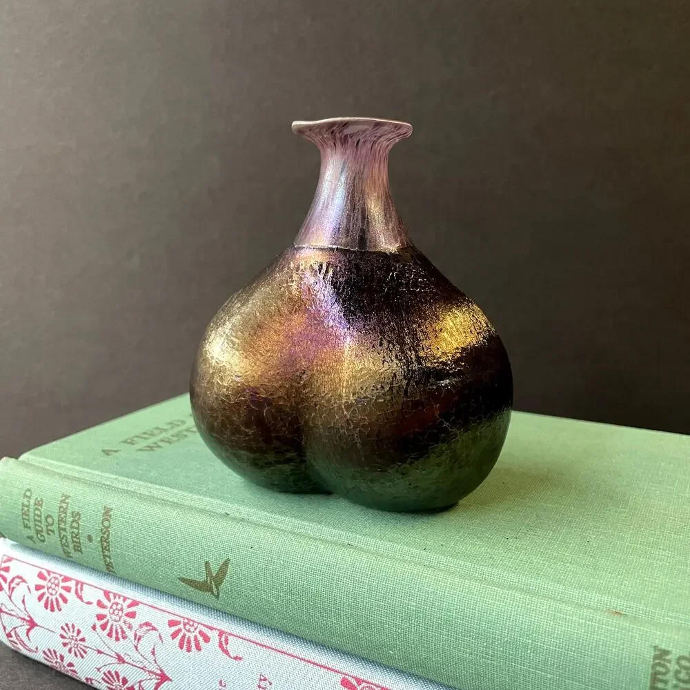 Kosta Boda Bertil Vallien Volcano Vase Buttocks Iridescent Signed
